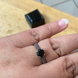 Meet your Posher, Gevena